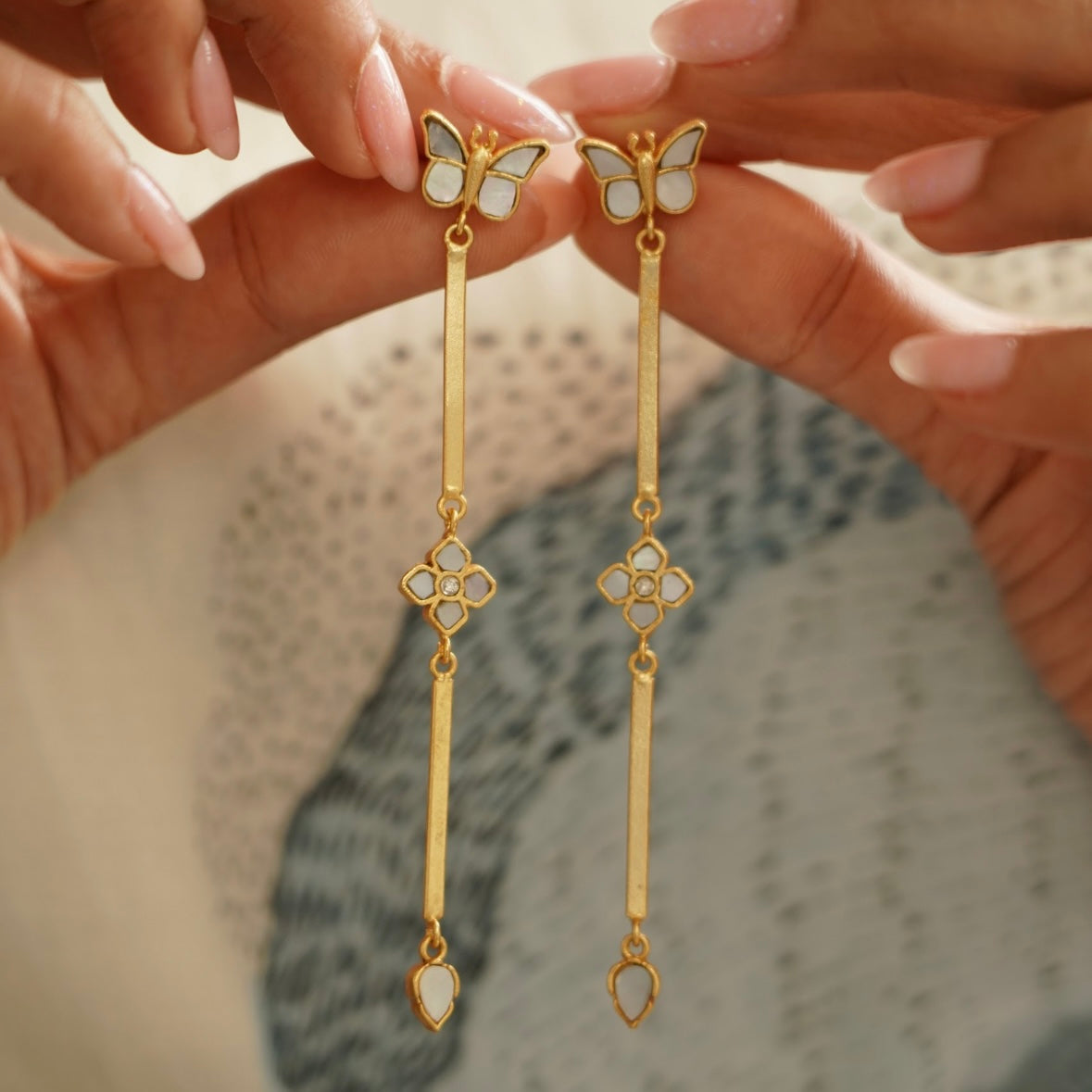 Mariposa Minimal Earrings