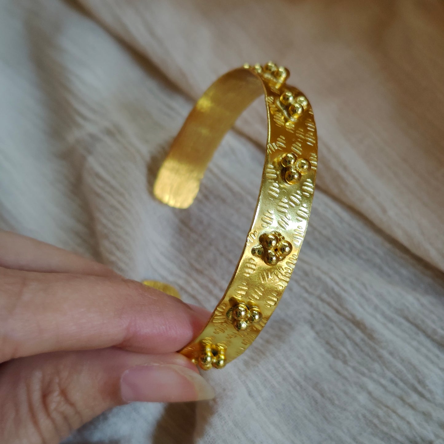Sabudana Cuff- Adjustable