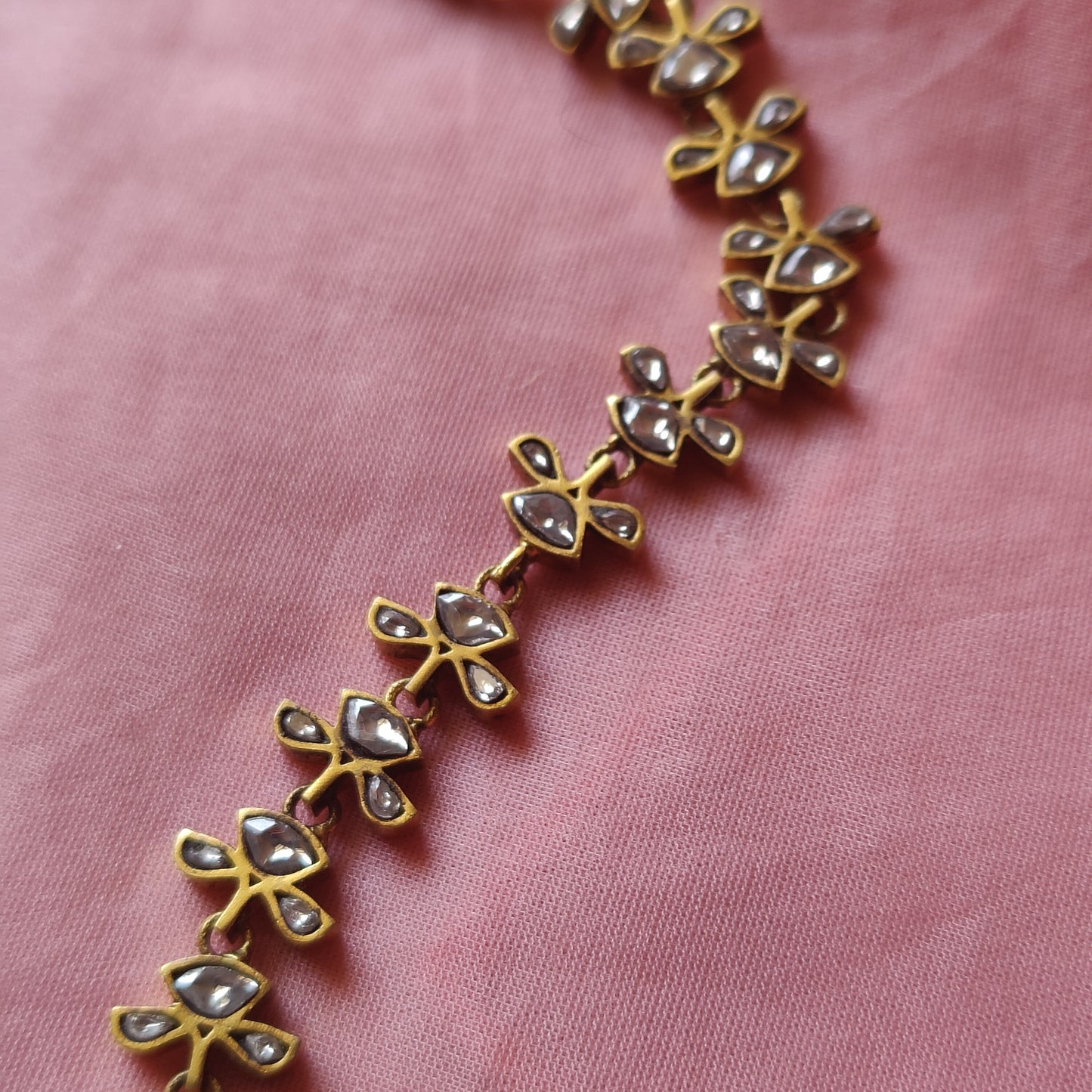 Kanmani Choker