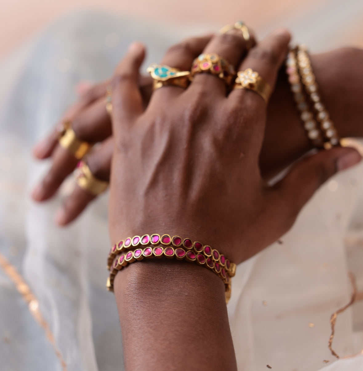 Pebble Bangle - Openable - Single