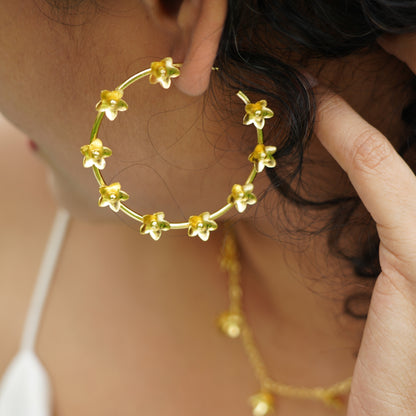 Raatrani Hoop Earrings