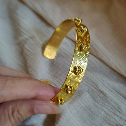 Sabudana Cuff- Adjustable