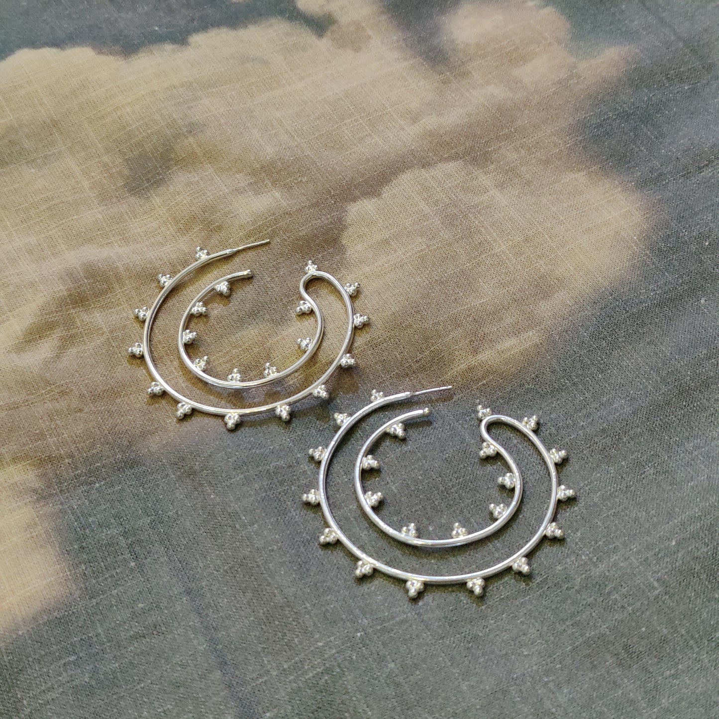 Cillian Hoop Earrings - silver plating