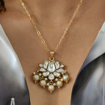 Neerja Necklace