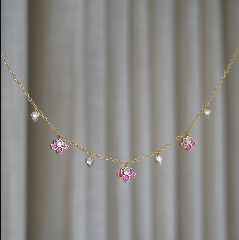 Niloufar Minimal Neckace