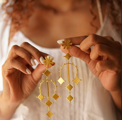 Basanti Savera Chandelier Earrings